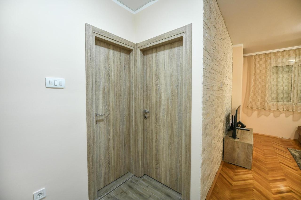 Apartman Centar 2 Подгорица Екстериор снимка